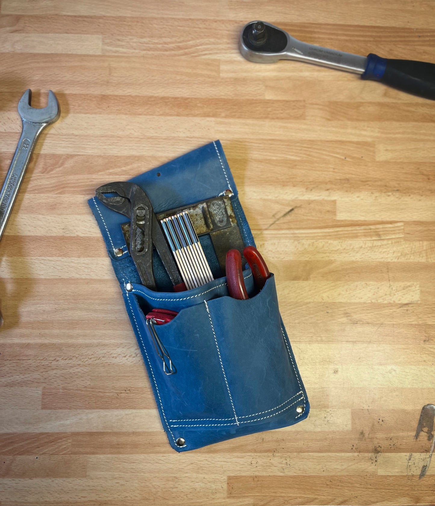 Werkzeugtasche Leder – Allroundmodell 2 rechts – Werkzeuggürtel Leder