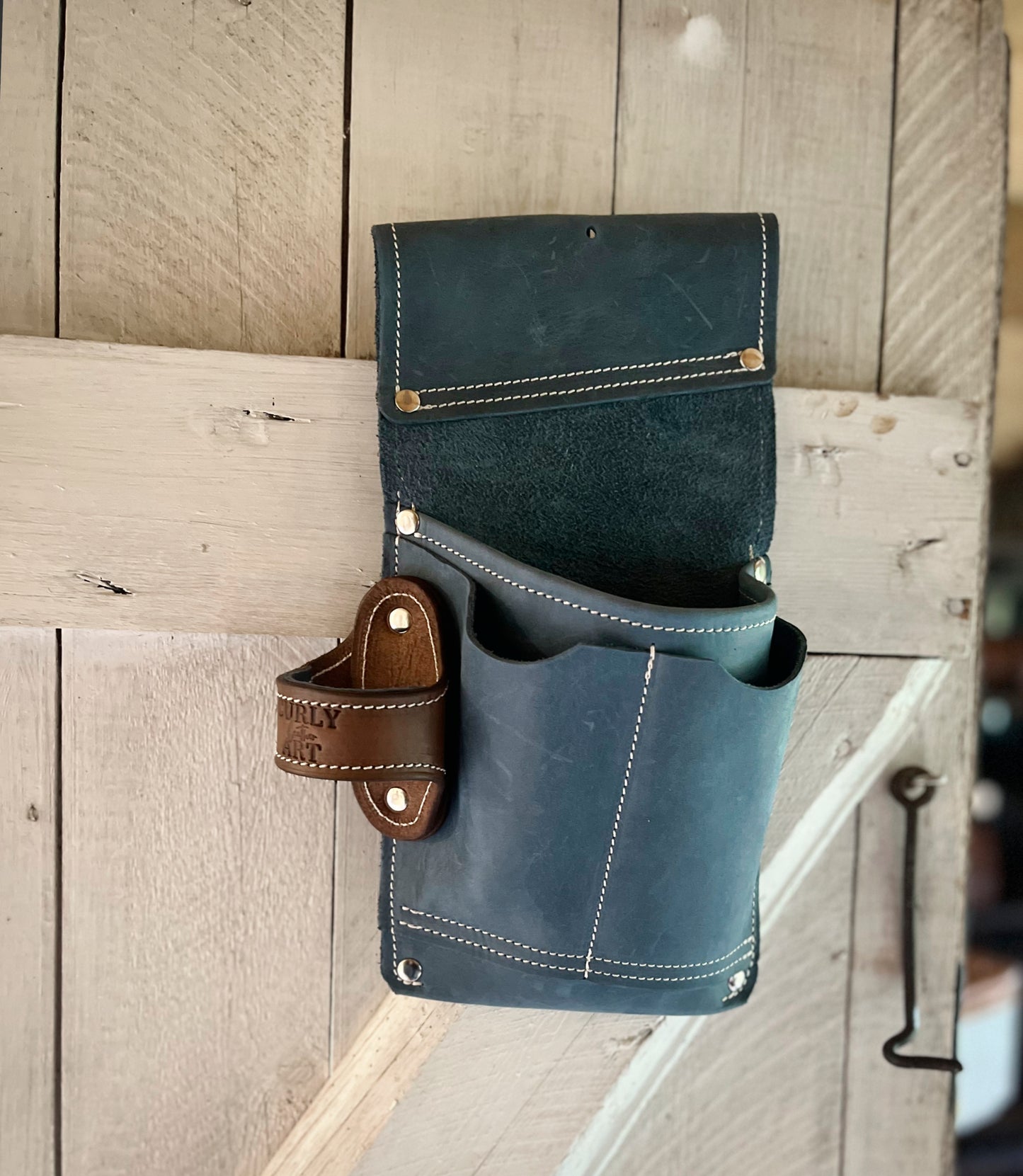 Werkzeugtasche Leder – Allroundmodell 2 rechts – Werkzeuggürtel Leder