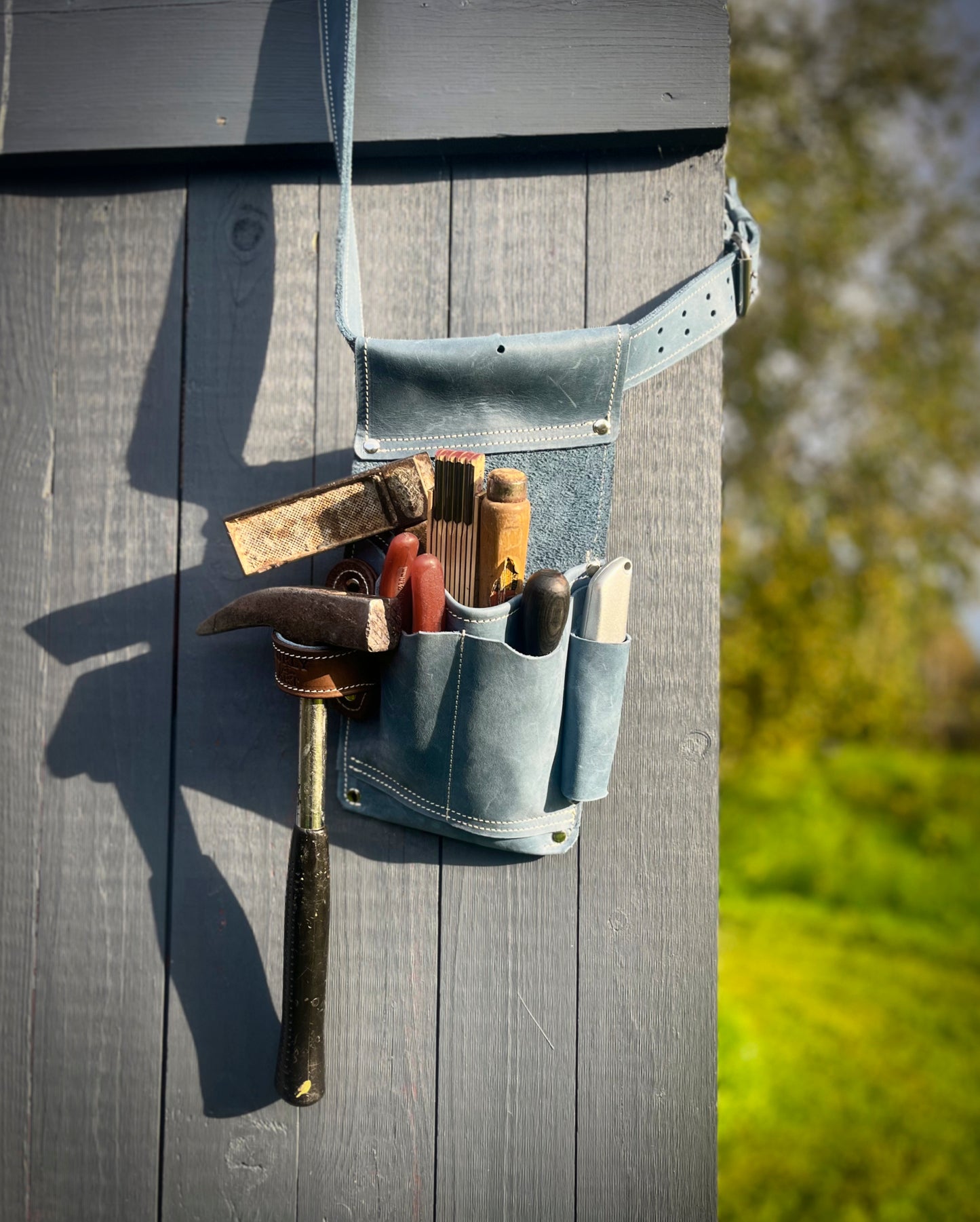 Werkzeugtasche Leder – Allroundmodell 2 rechts – Werkzeuggürtel Leder