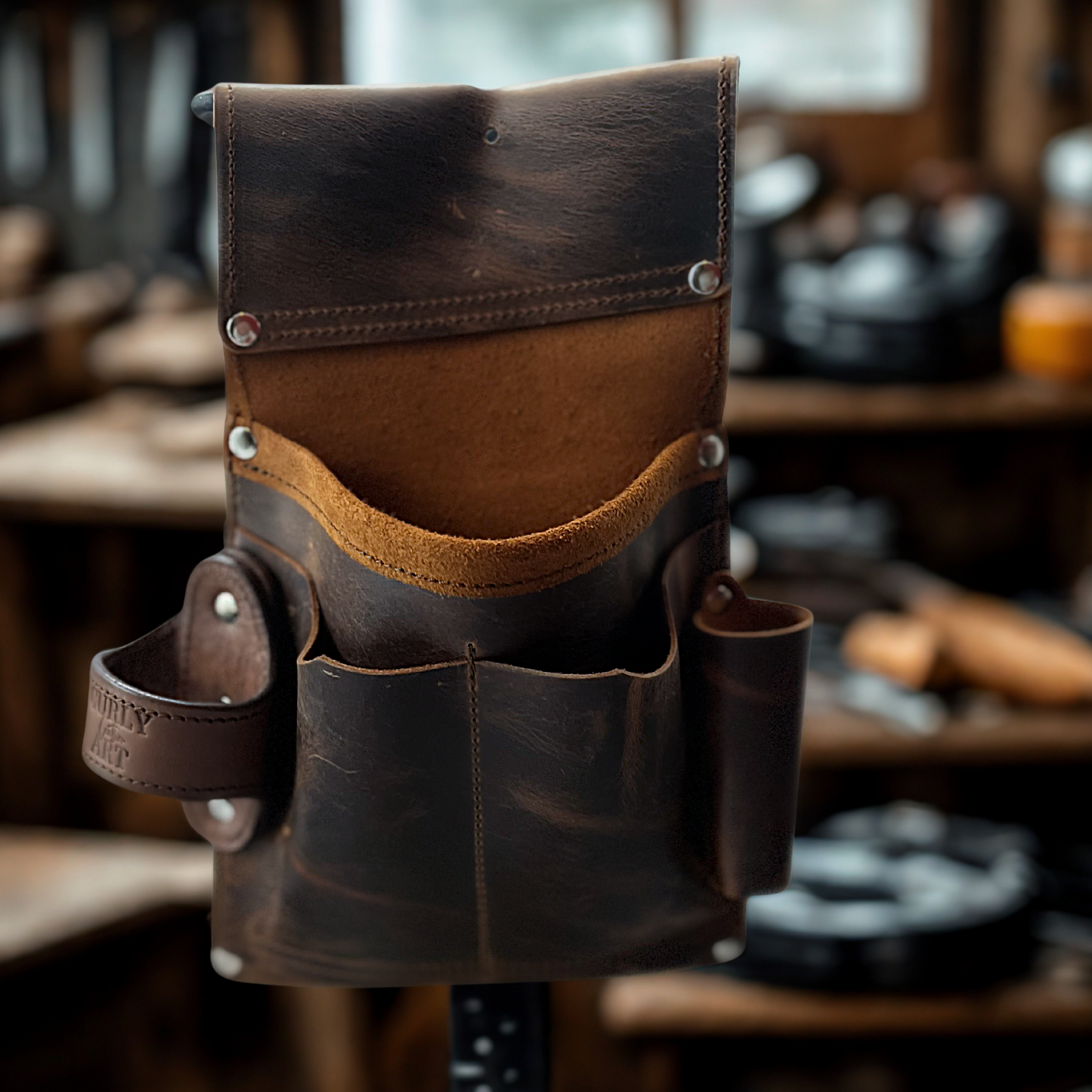 Werkzeugtasche Leder – Allroundmodell 2 rechts – Werkzeuggürtel Leder