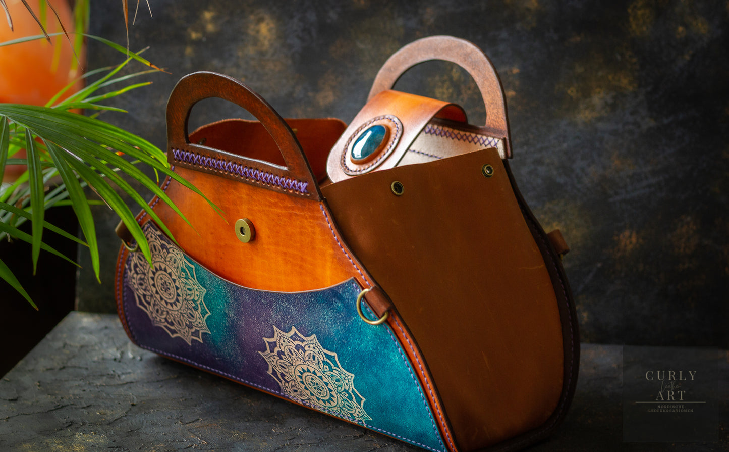 Handgefertigte Lederhandtasche "Freja" • Handtasche "Freja" mit Mandala-Design • Henkeltasche • Schultertasche