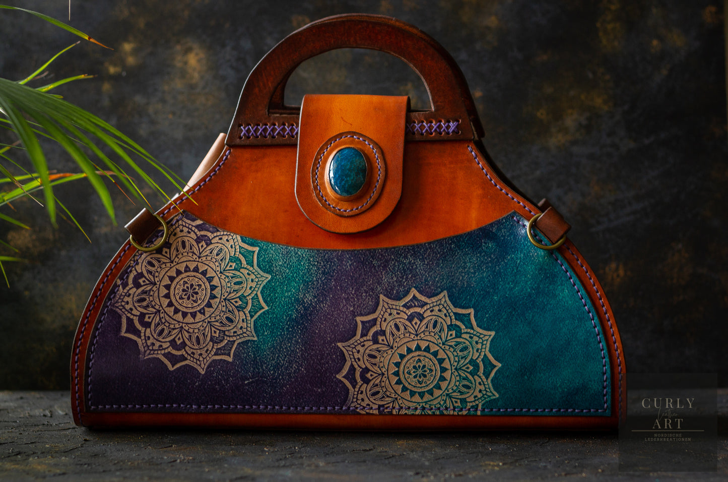Handgefertigte Lederhandtasche "Freja" • Handtasche "Freja" mit Mandala-Design • Henkeltasche • Schultertasche