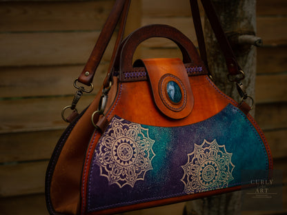 Handgefertigte Lederhandtasche "Freja" • Handtasche "Freja" mit Mandala-Design • Henkeltasche • Schultertasche