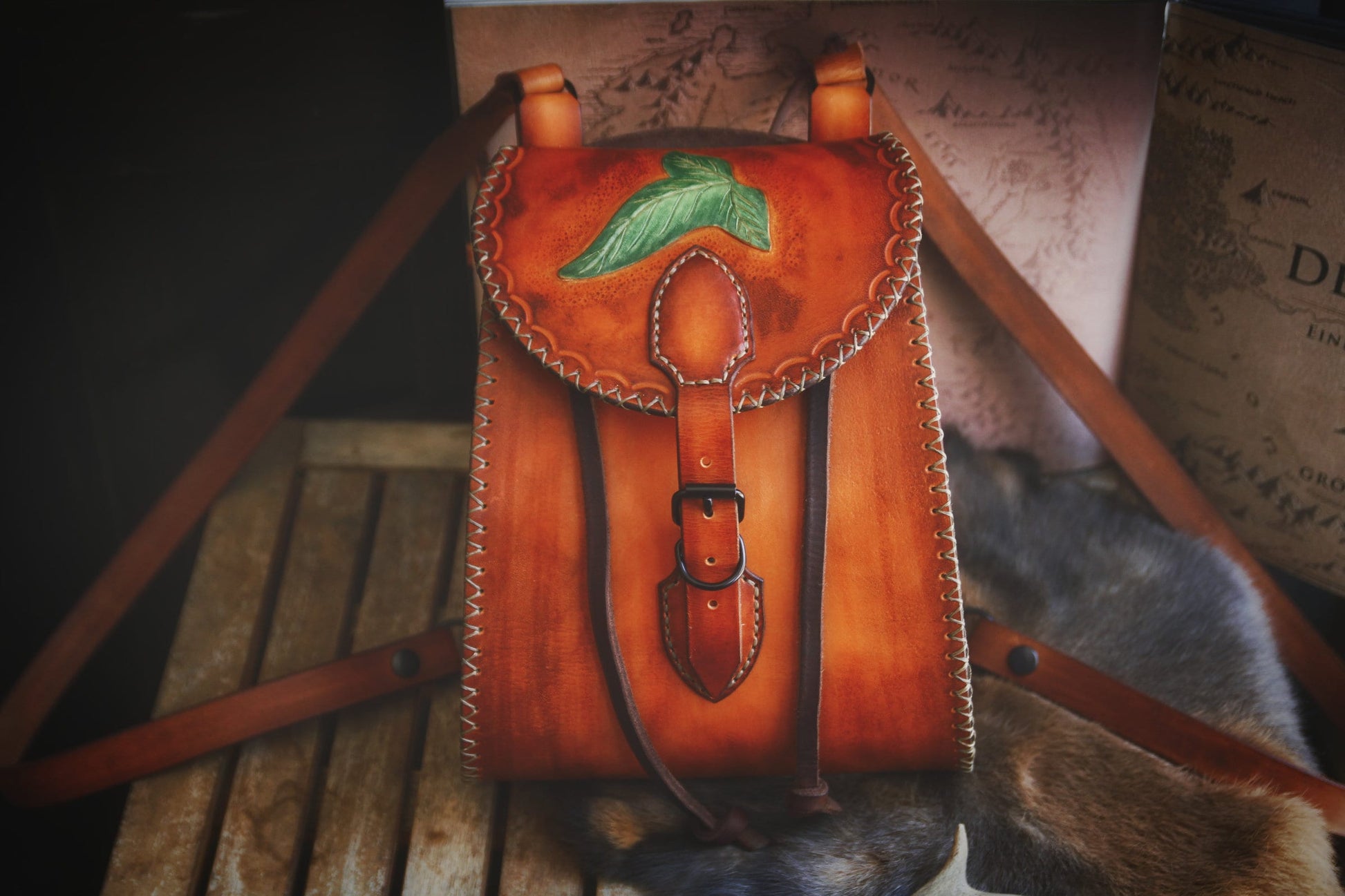Lord of the Rings Leather Backpack, 2 in 1, Shoulder Bag – Curly Leather Art Lord of the Rings Leather Backpack, 2 in 1, Shoulder Bag – Curly Leather Art